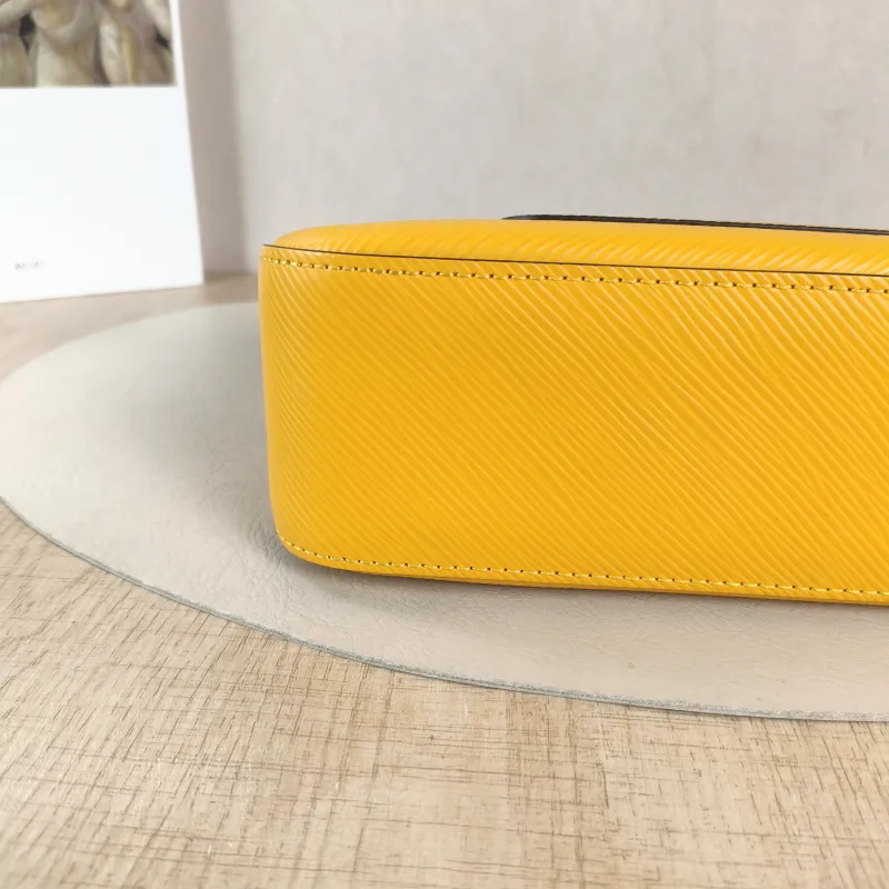 Louis Vuitton Crossbody Bag MARELLE Yellow Epi Embossed Calfskin Small 25 × 8 × 15 cm — detail view 11 of 12