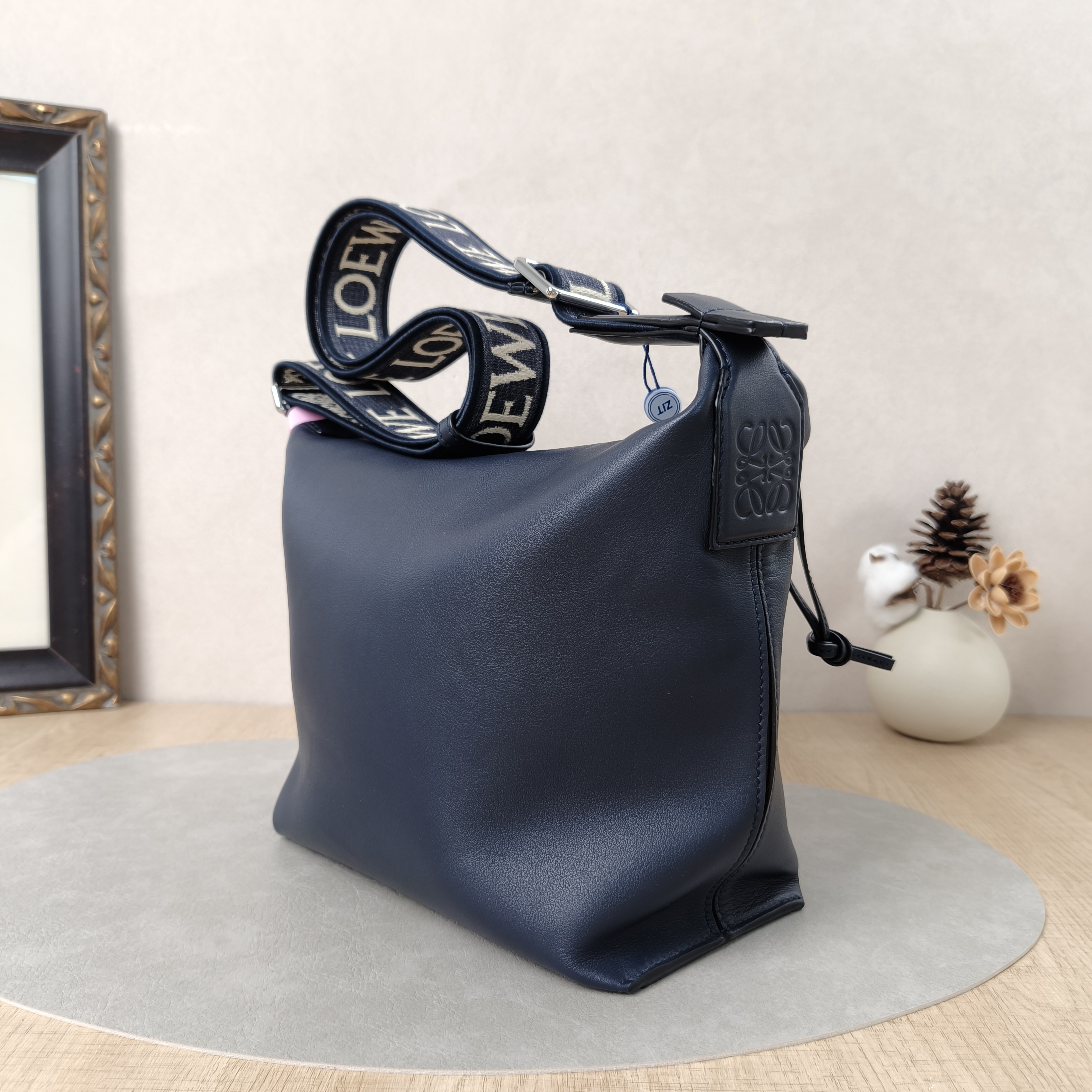 LOEWE Crossbody Bag cubi Crossbody Bag Calfskin Small29.5 × 10.5 × 22 cm — cover view 3 of 5