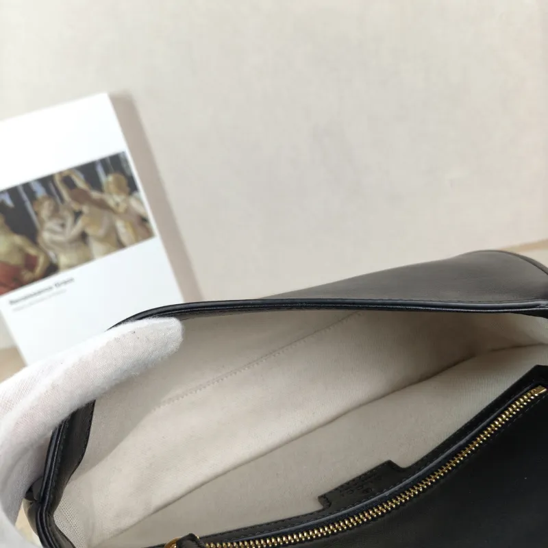 GUCCI Crossbody Bag blondie Top Handle Crossbody Bag Black Calfskin Small 26.5 × 8.5 × 16.5 cm — detail view 10 of 12