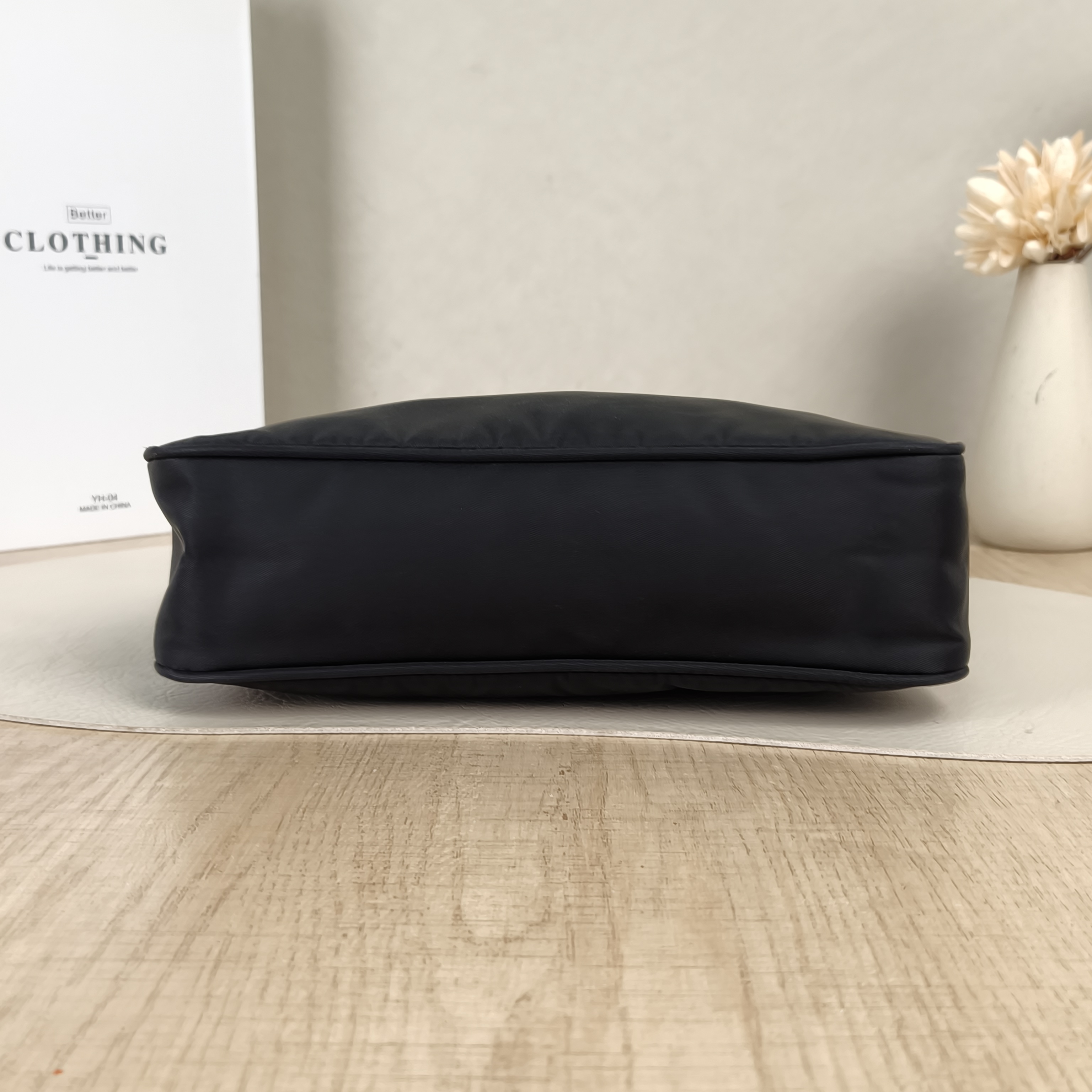 PRADA Shoulder Bag Re-Edition 2000 Hobo Black Nylonmini22 × 6 × 17 cm — cover view 2 of 5