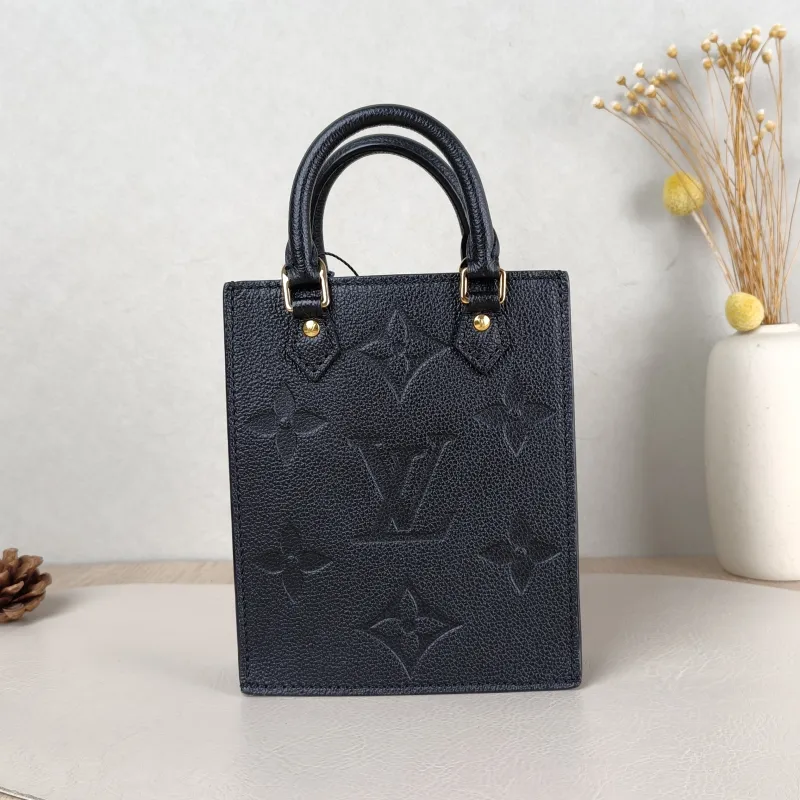 Louis Vuitton Crossbody Bag PETIT SAC PLAT Mini Black Calfskin Mini 14 × 5 × 17 cm — cover view 5 of 5