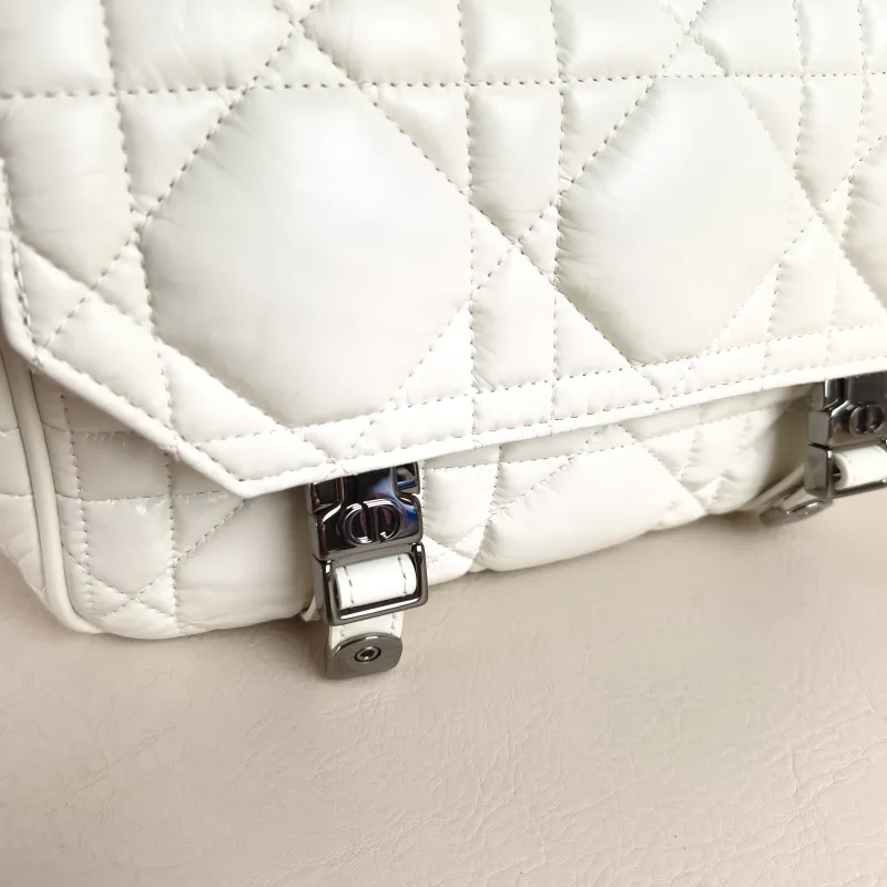 DIOR Crossbody Bag camp Messenger Bag White Calfskin Small 23 × 8 × 15 cm — detail view 10 of 11