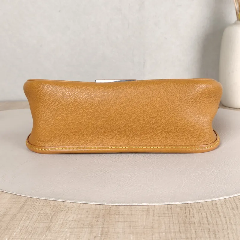Louis Vuitton Shoulder Bag BUCI Epi Embossed Calfskin One Size 24.5 × 9 × 15.5 cm — cover view 3 of 5