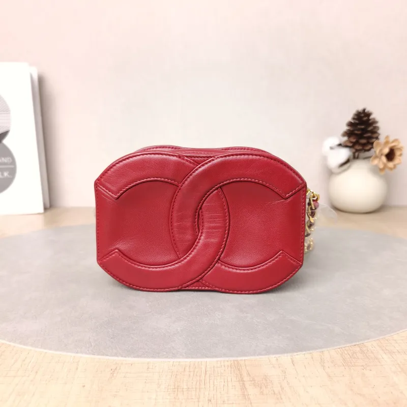 Chanel Crossbody Bag Crossbody Bag Red Lambskin One Size16 × 6 × 11 cm — cover view 2 of 5