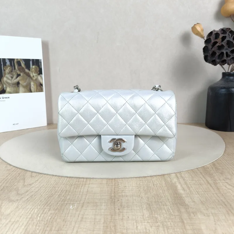 Chanel Crossbody Bag Classic Flap Large Mini CF Mini Calfskin mini20 × 6 × 12 cm