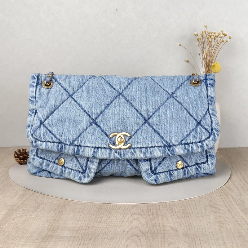 Chanel Shoulder Bag25k Blue One Size35 × 10 × 24 cm