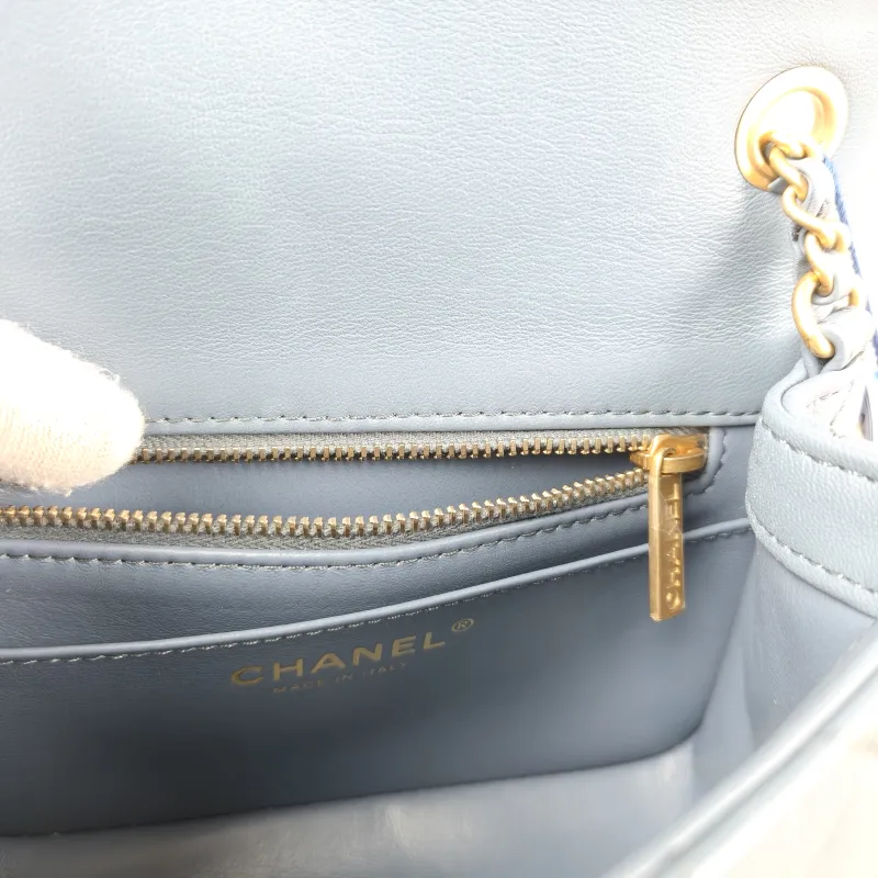 Chanel Crossbody Bag Blue Lambskin One Size 17 × 8 × 13.5 cm — detail view 12 of 14