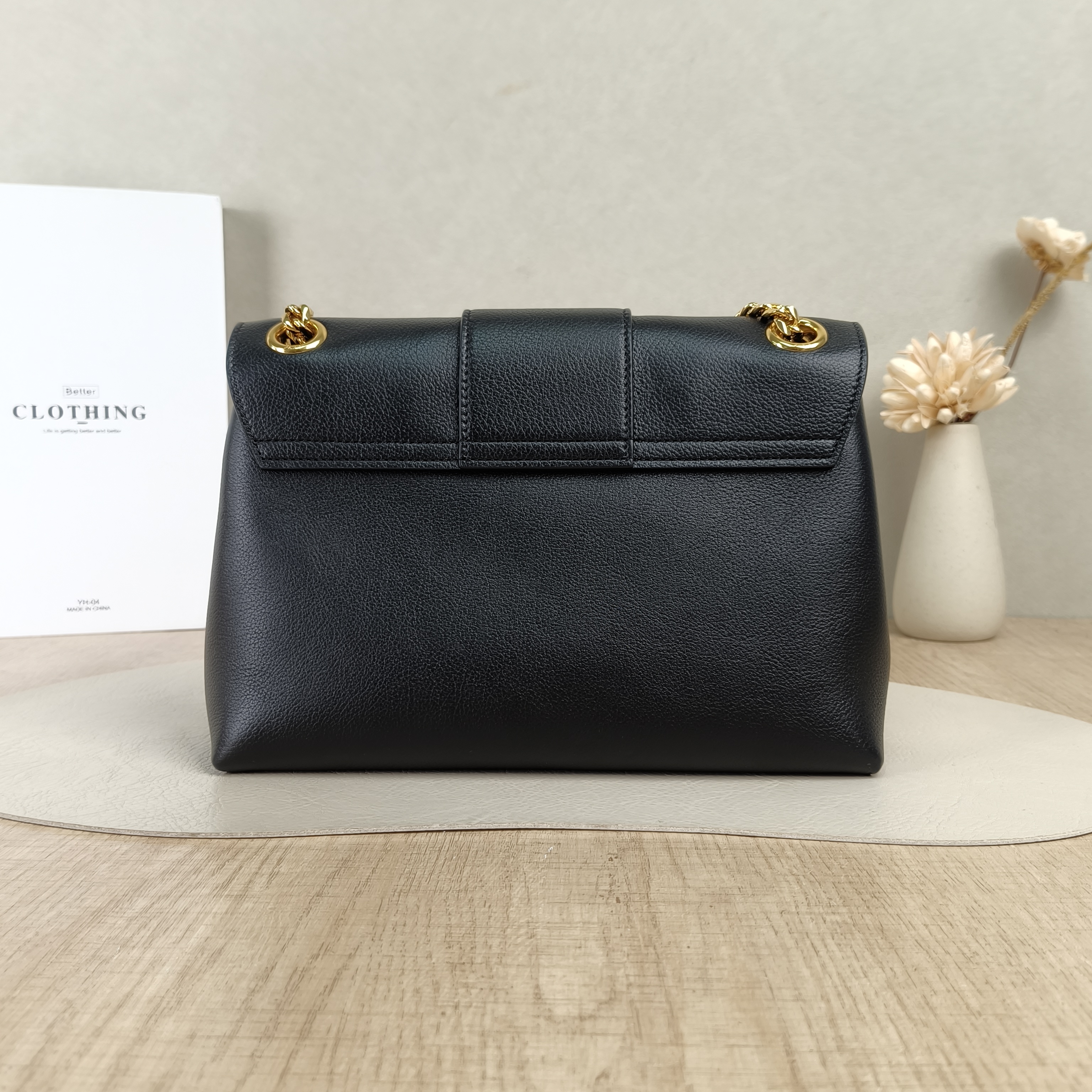 CELINE Crossbody Bag Victoire Chain Bag Black Calfskin Medium25 × 8 × 15 cm — cover view 2 of 5