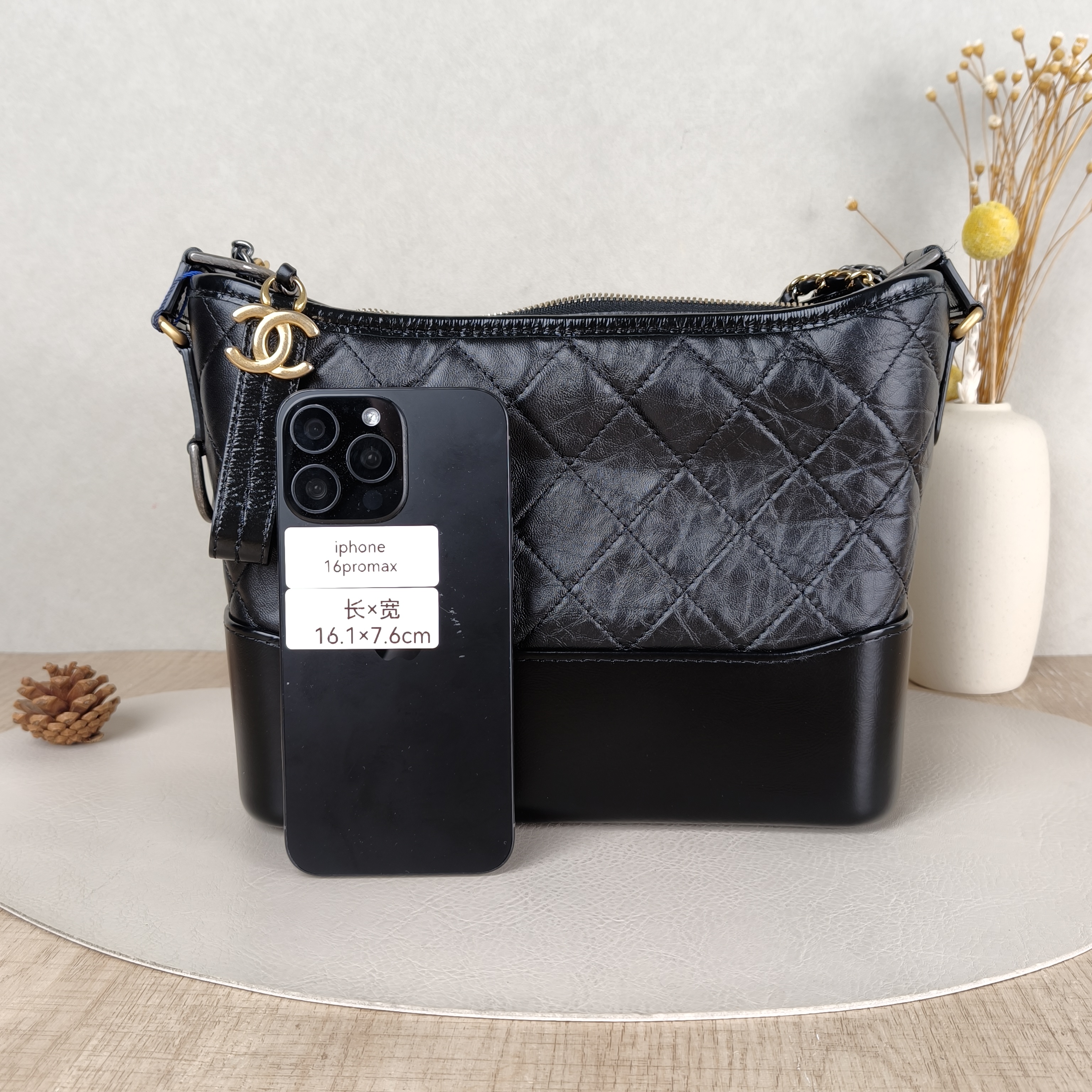 Chanel Crossbody Bag Gabrielle Gabrielle Bag Black CC alfskin Medium26 × 9 × 20 cm — cover view 4 of 6