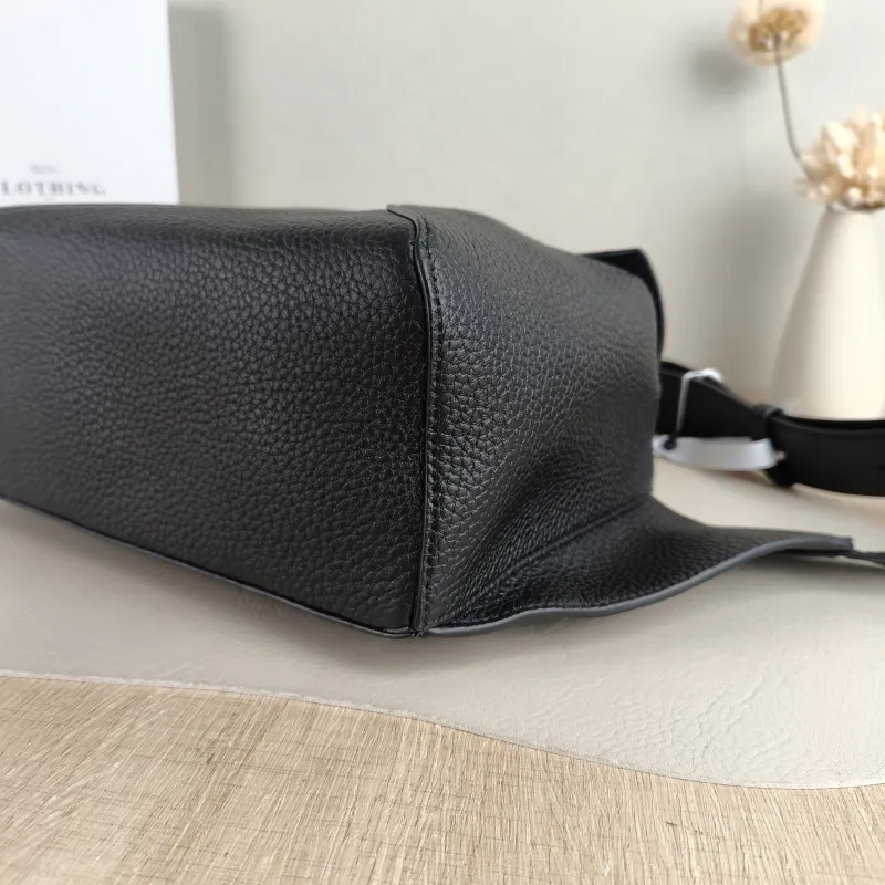 LOEWE Belt Bag Puzzle Belt Bag Black CC alfskin Small 24 × 10.5 × 16 cm — detail view 2 of 13