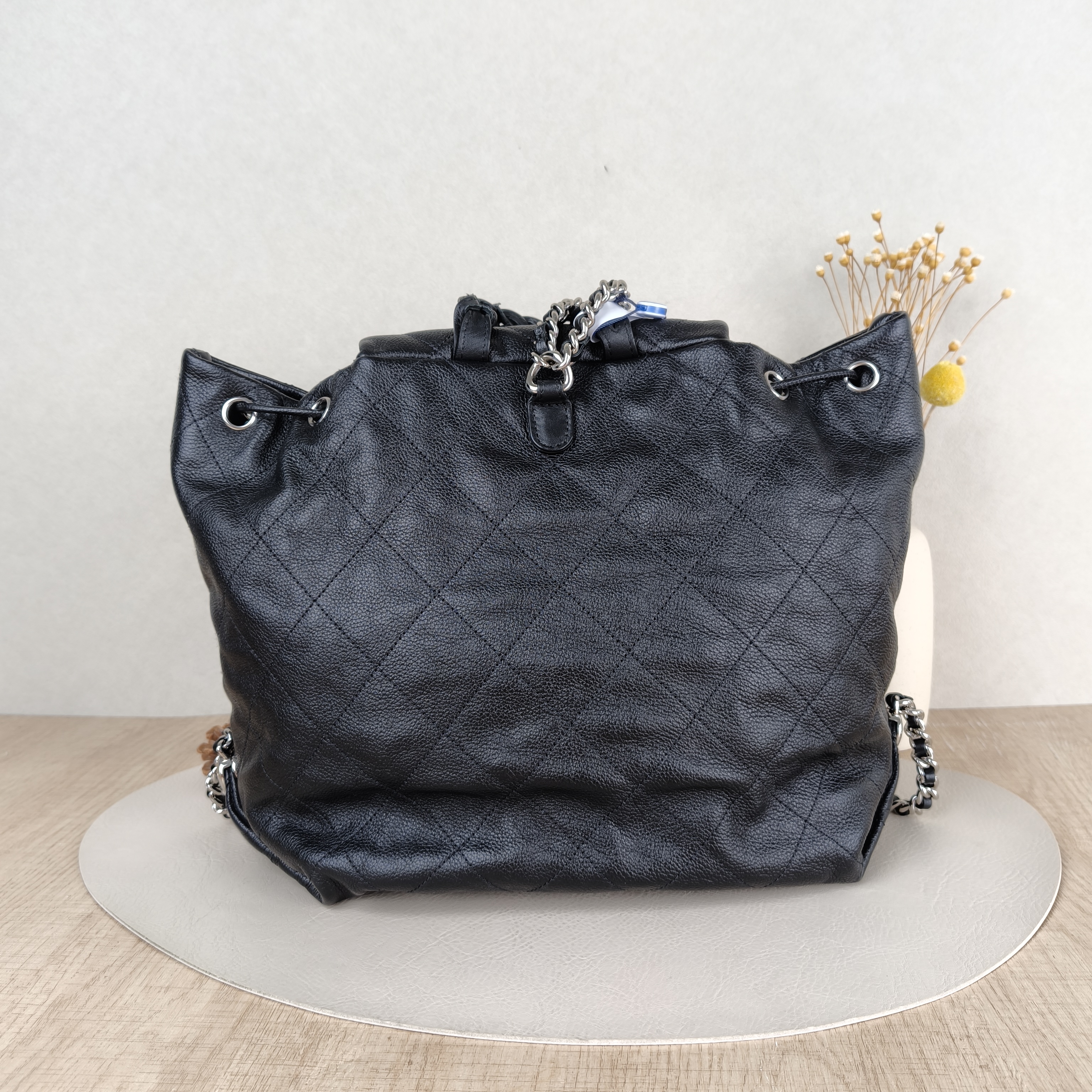 Chanel Backpack Backpack Black Calfskin One Size27 × 14 × 29 cm — cover view 2 of 5
