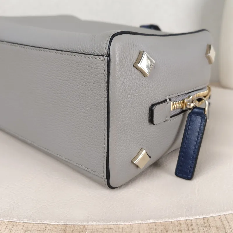 MCM Crossbody Bag Crossbody Bag Grey Calfskin 19 × 11 × 14 cm — detail view 7 of 10