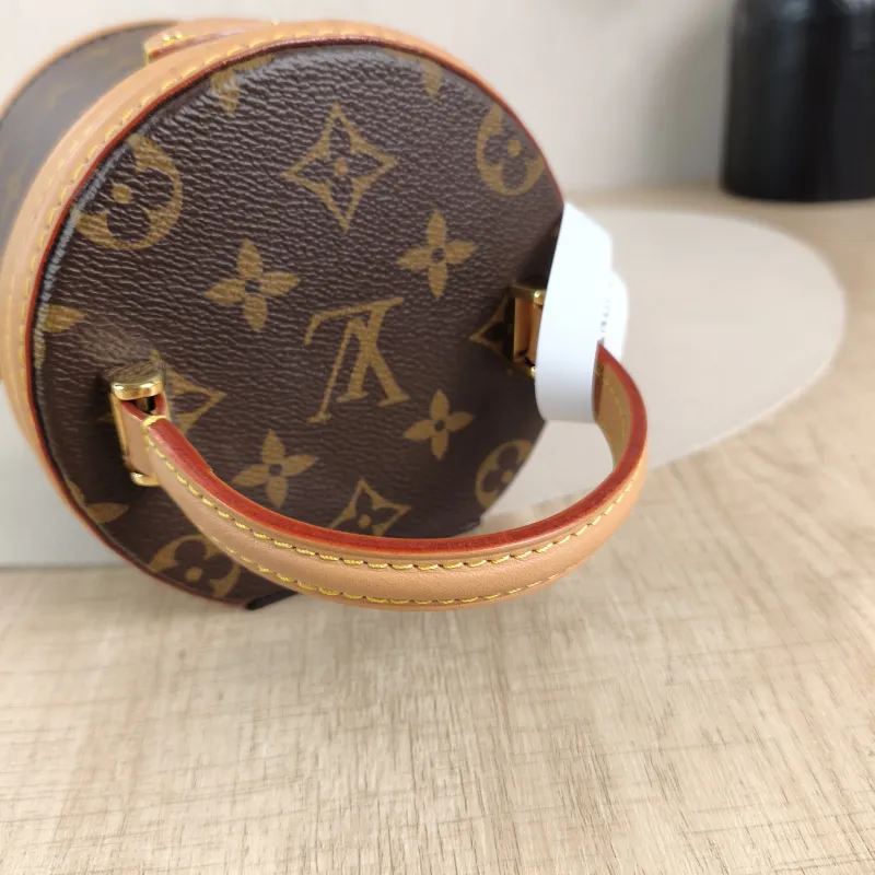 Louis Vuitton Crossbody Bag Cannes Monogram PVC nano 14 × 12 × 14.5 cm — detail view 15 of 15