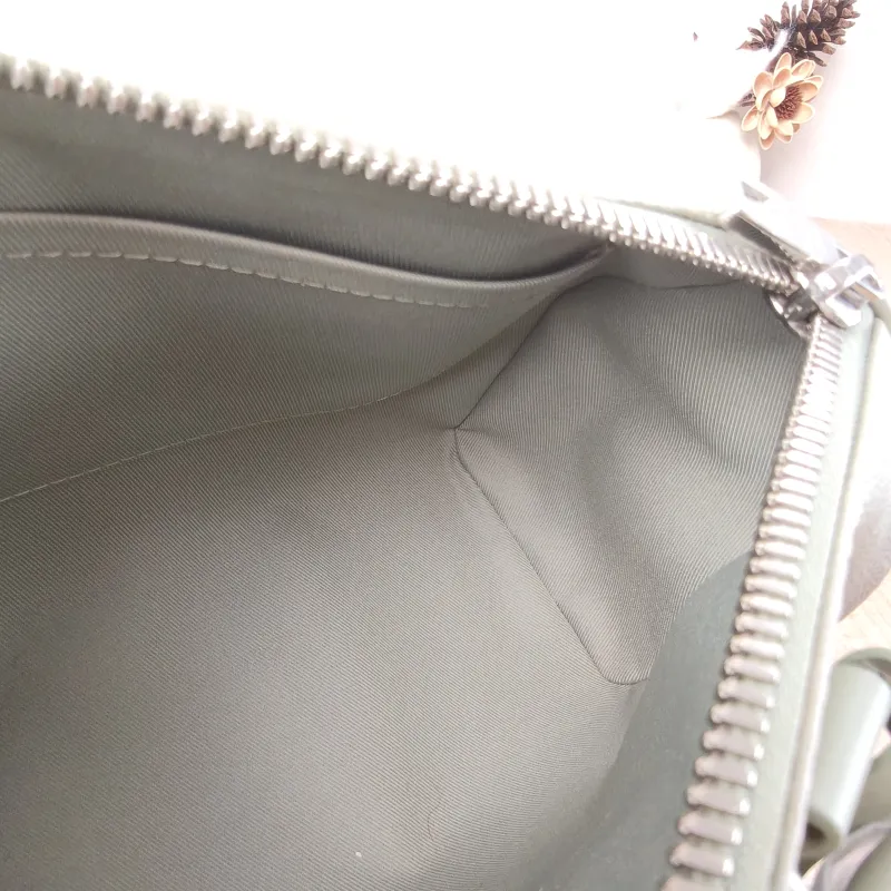 Louis Vuitton Crossbody Bag Keepall 25 PVC Medium 25 × 11 × 15 cm — detail view 10 of 11