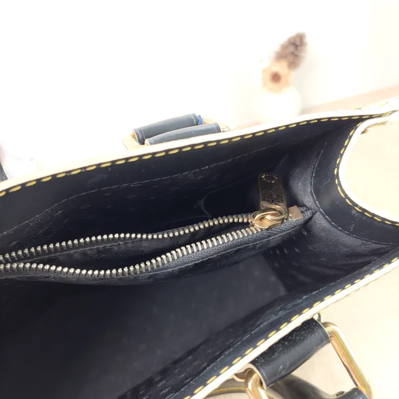 Louis Vuitton Top Handle Bag Suhali Vintage Black Lambskin One Size 36 × 12 × 22 cm — detail view 2 of 13