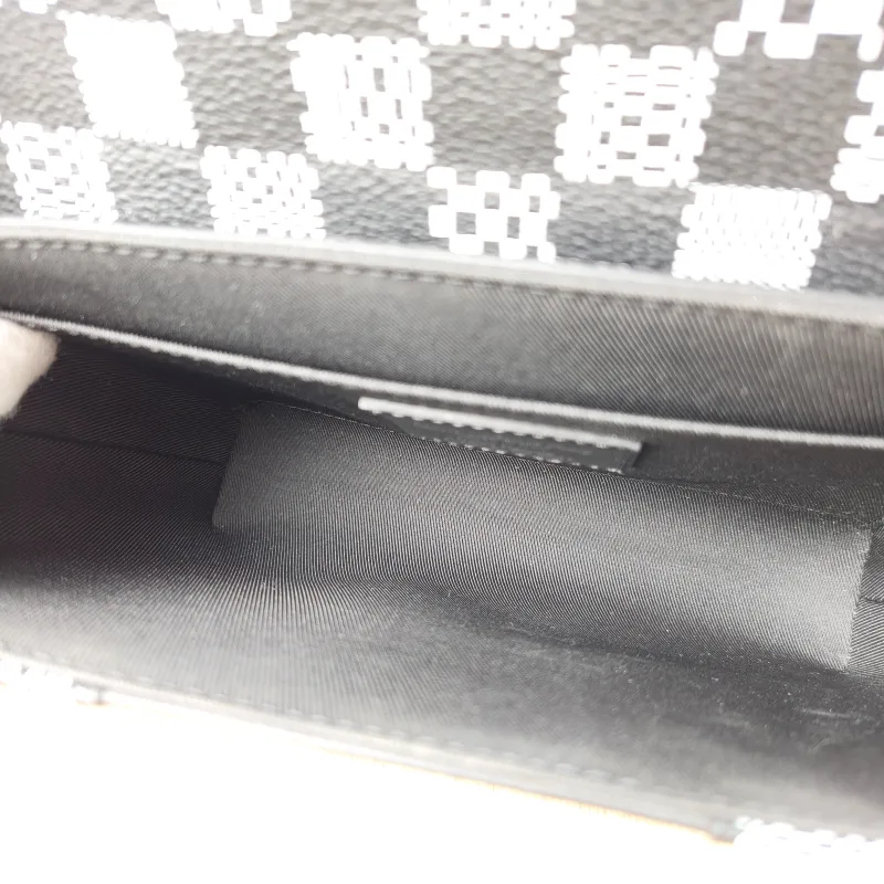 Louis Vuitton Crossbody Bag Flap Soft Trunk Messenger Bag Colorblock PVC One Size 20 × 5.5 × 16 cm — detail view 3 of 12
