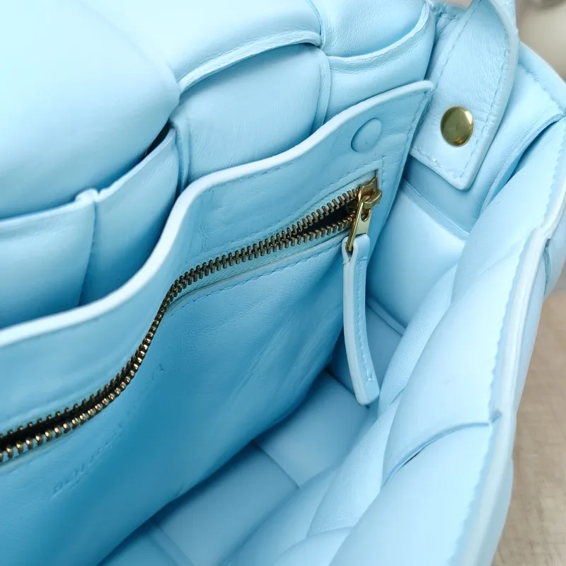 Bottega Veneta Crossbody Bag Padded Cassette Woven Blue Lambskin Medium26 × 8 × 18 cm — detail view 6 of 14