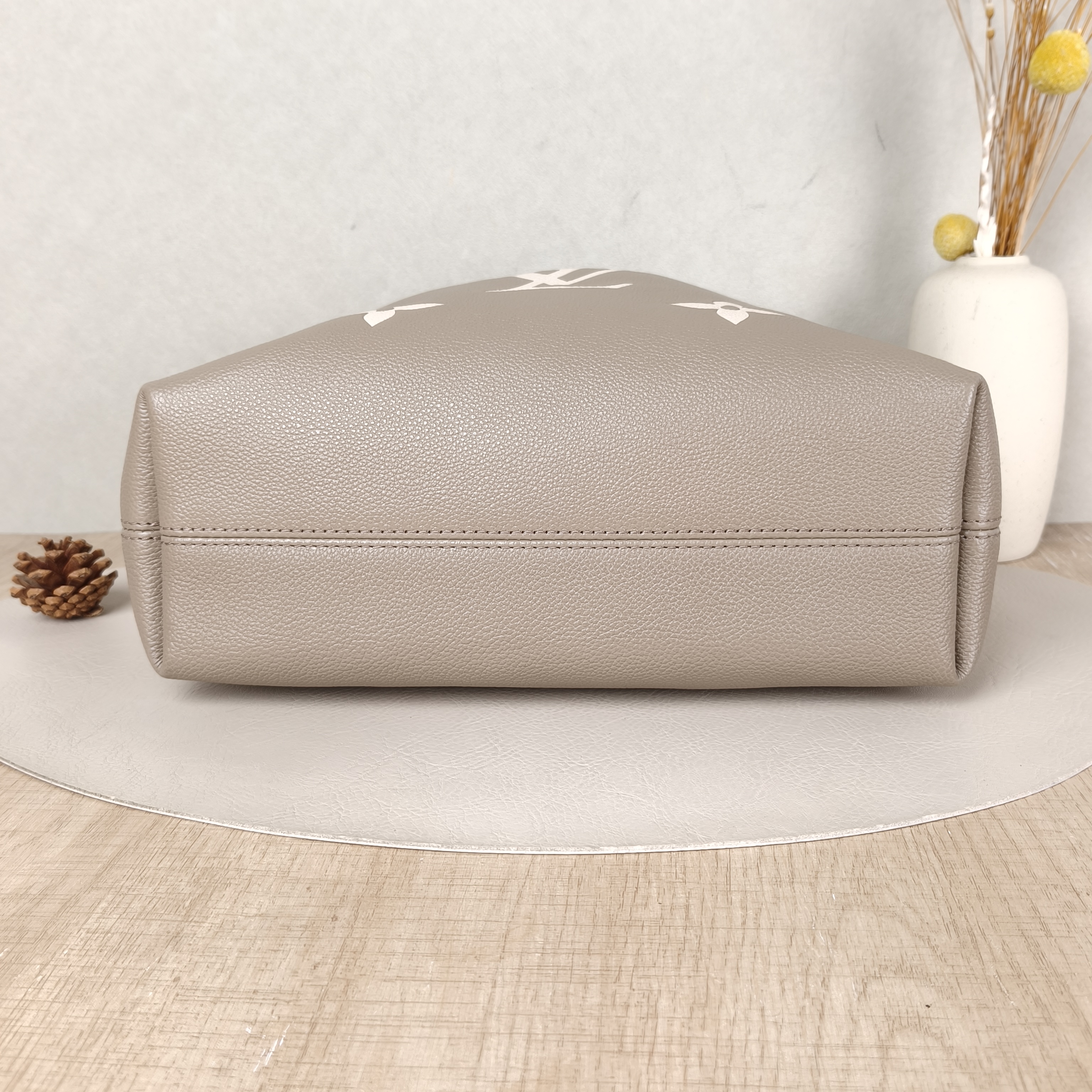Louis Vuitton Crossbody Bag BUNDLE Monogram Empreinte Embossed Calfskin Medium28 × 11.5 × 20 cm — cover view 2 of 5