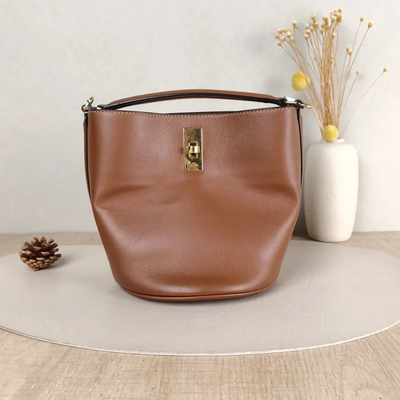 CELINE Crossbody Bag Bucket 16 Bucket Bag Caramel Calfskin Small 16 × 16 × 18 cm