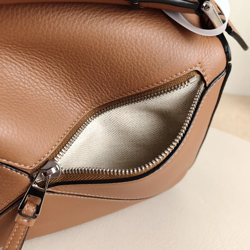 LOEWE Crossbody Bag Puzzle Caramel CC alfskin Small 24 × 10.5 × 16.5 cm — detail view 1 of 13