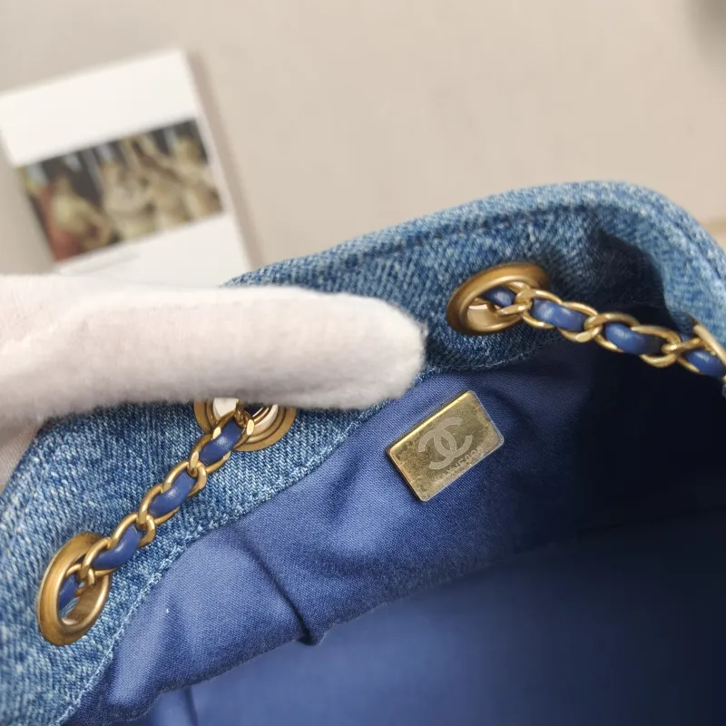 Chanel Crossbody Bag 25Bag Blue Mini 22 × 12.5 × 20 cm — detail view 8 of 11