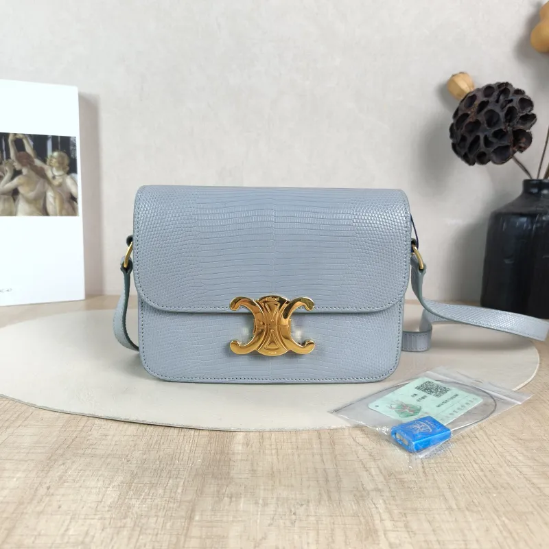 CELINE Crossbody Bag Teen Triomphe Small 18.5 × 6 × 14 cm — detail view 7 of 13