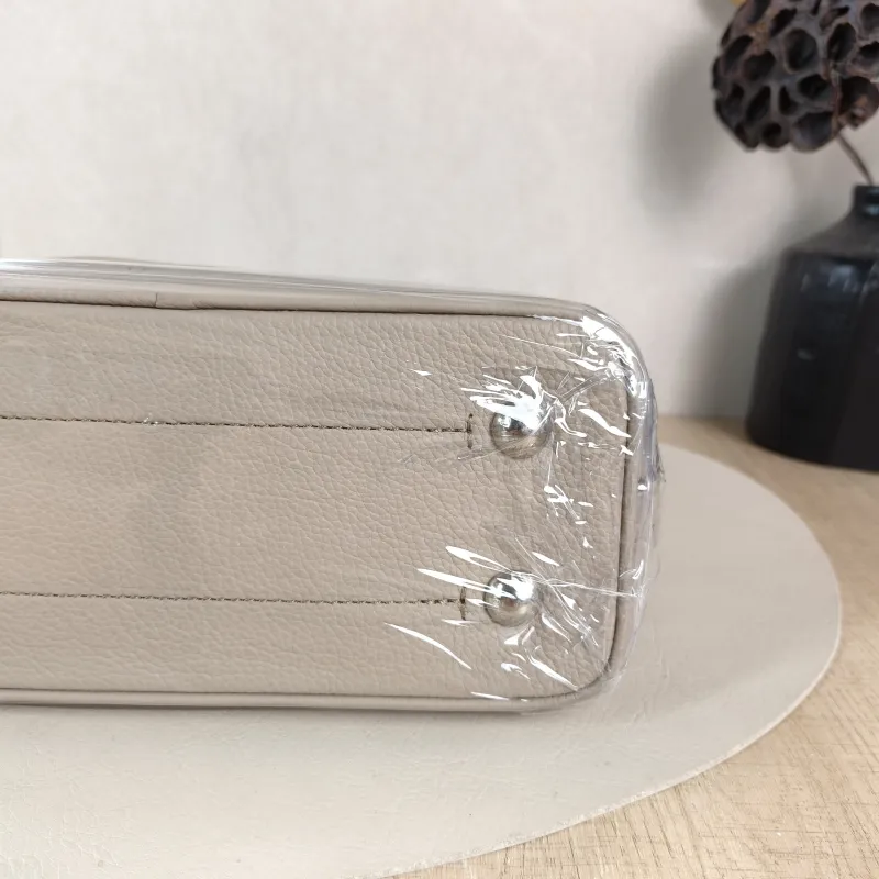 Louis Vuitton Shoulder Bag Flore Bucket Bag Grey Calfskin One Size 28 × 10 × 27 cm — detail view 8 of 10