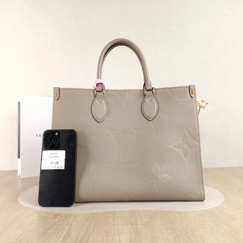 Louis Vuitton Shoulder Bag Onthego Medium Monogram Empreinte Embossed Calfskin Medium 35 × 14 × 27 cm — cover view 4 of 5