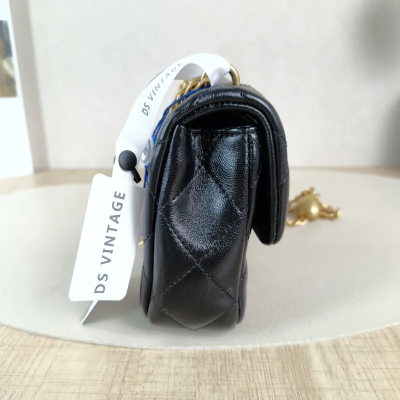 Chanel Crossbody Bag Classic Flap Mini CF Mini Lambskinmini17 × 8 × 13.5 cm — detail view 3 of 13