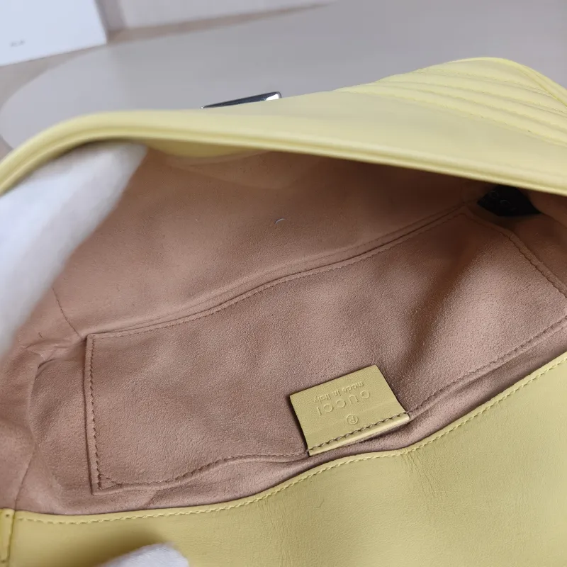 GUCCI Crossbody Bag GG Marmont Small Marmont 22 Yellow Calfskin Small 22 × 6 × 13 cm — detail view 9 of 13