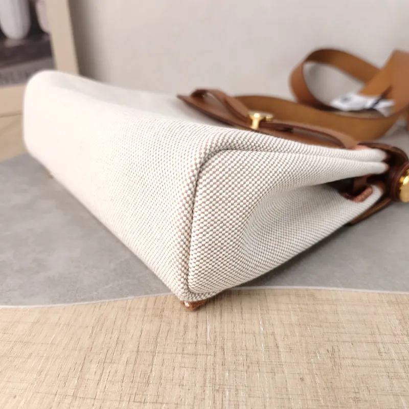 Hermès Shoulder Bag Herbag Zip 20 Beige Brown Calfskin，Canvas Mini 20 × 7 × 17 cm K — detail view 5 of 13