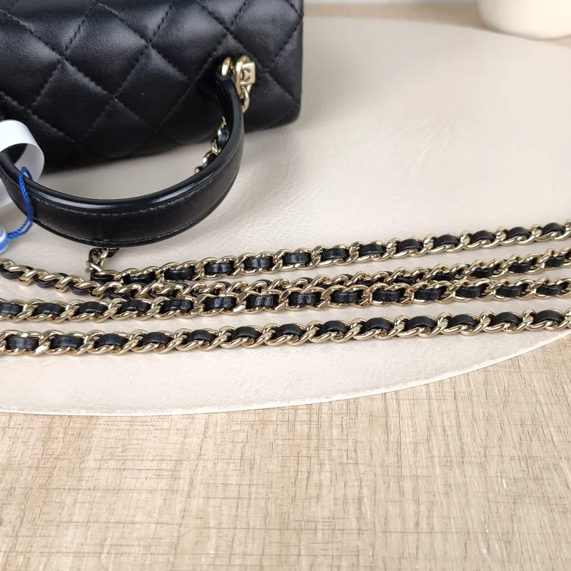 Chanel Crossbody Bag Top Handle Crossbody Bag Black Calfskin 16 × 8.5 × 13 cm 25 — detail view 8 of 14