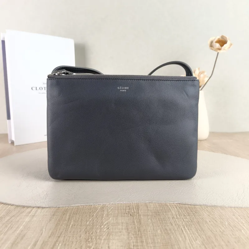CELINE Crossbody Bag Trio Messenger Bag Grey Lambskin Small 21.5 × 5 × 15 cm