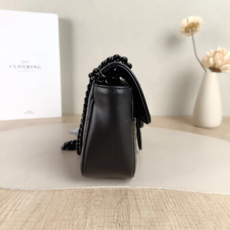 GUCCI Crossbody Bag GG Marmont Small Marmont 22 So Black Black Calfskin Small 22 × 6 × 13 cm — detail view 1 of 10