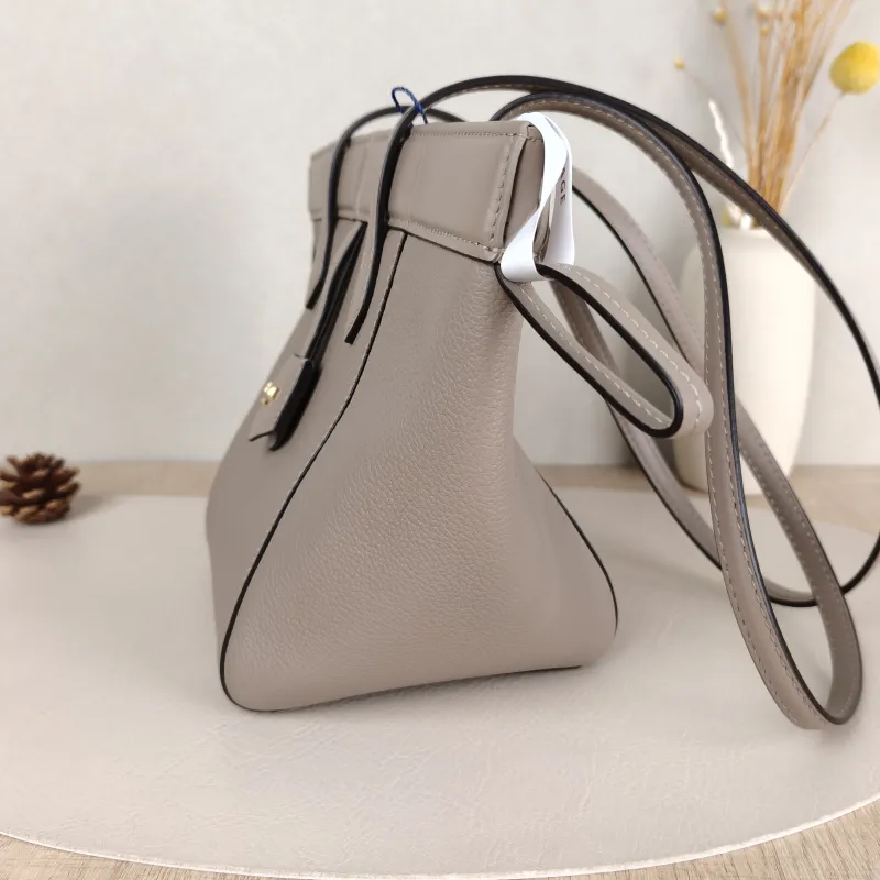 FENDI Crossbody Bagorigami Grey Calfskinmini18.5 × 15 × 15 cm — detail view 3 of 11