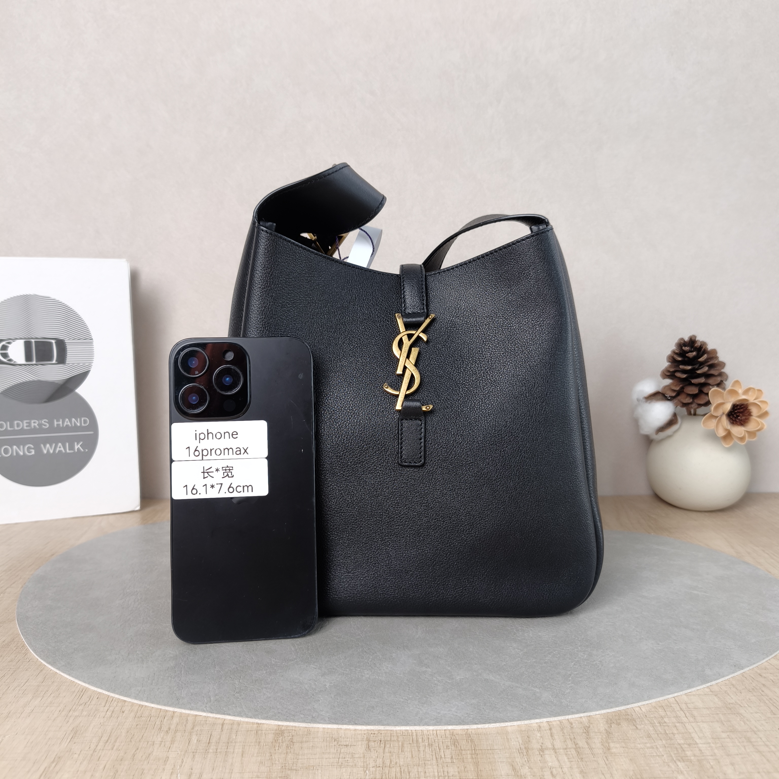 SAINT LAURENT Shoulder Bag LE 5 À 7 Hobo Black Calfskin Small22 × 8.5 × 23 cm — cover view 2 of 5
