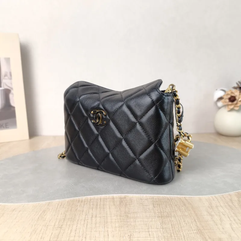 Chanel Crossbody Bag hobo Black Lambskin One Size 20 × 5 × 16.5 cm — cover view 3 of 6