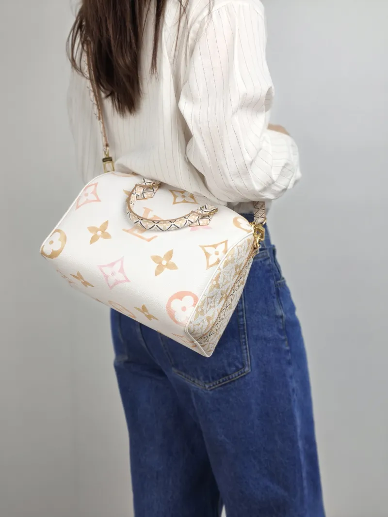 Louis Vuitton Top Handle Bag Speedy25 PVC One Size 25 × 15 × 19 cm — on-model view 1 of 3