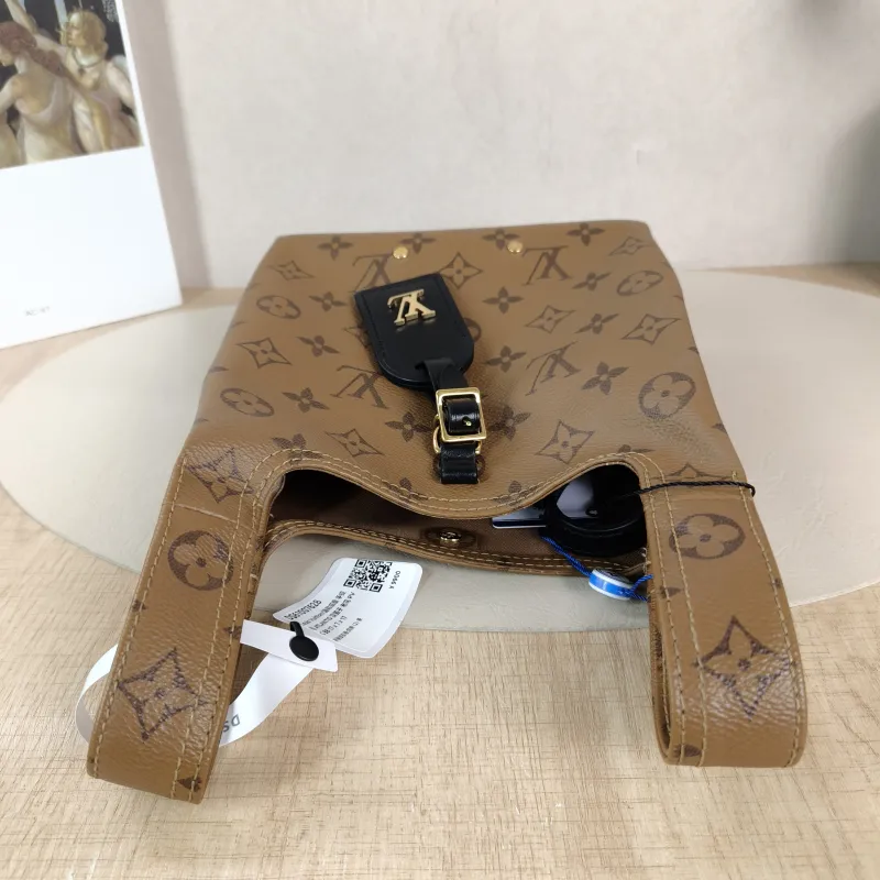 Louis Vuitton Top Handle Bag ATLANTIS Monogram PVC BB 17 × 7 × 17 cm — detail view 5 of 10