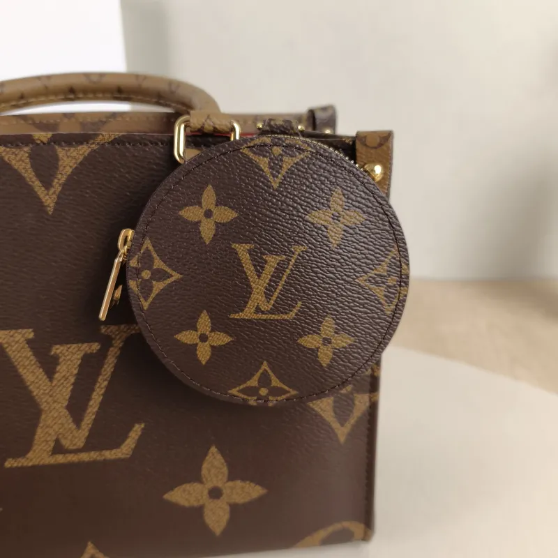 Louis Vuitton Shoulder Bag Onthego Monogram PVC Small 25 × 11.5 × 19 cm — detail view 9 of 12