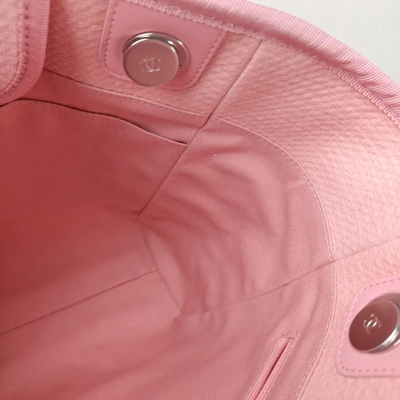 Chanel Shoulder Bag Pink One Size 26 × 10 × 26 cm — detail view 7 of 12