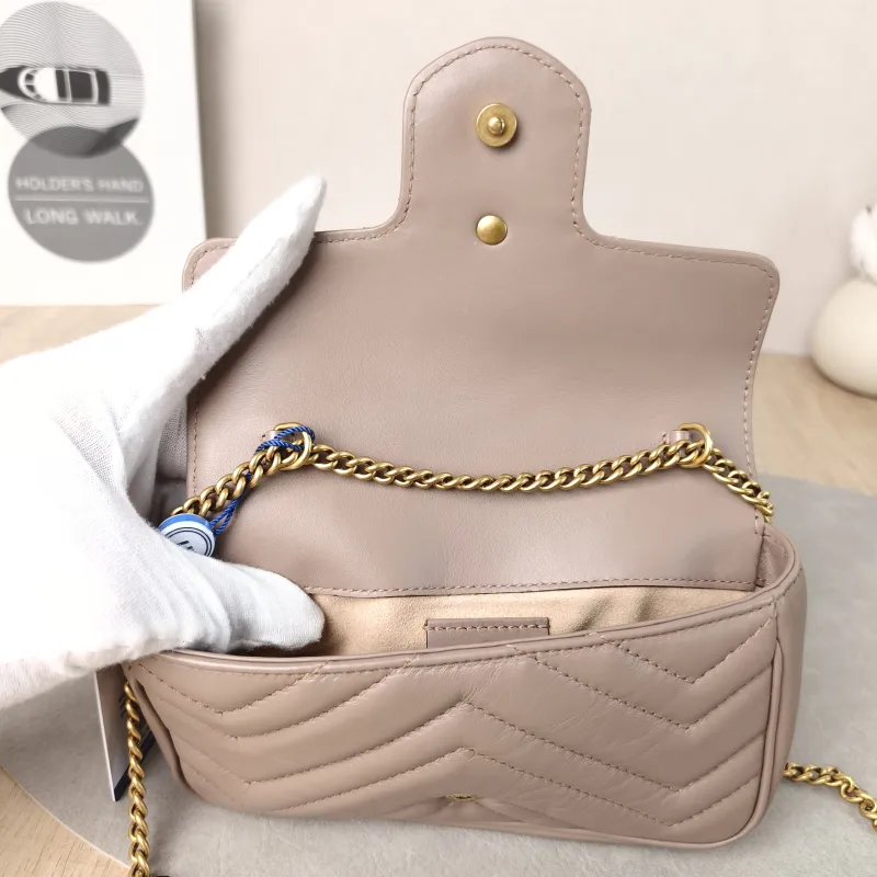 GUCCI Crossbody Bag GG Marmont Mini Marmont Mini Calfskinmini16.5 × 4.5 × 9.5 cm — detail view 6 of 11