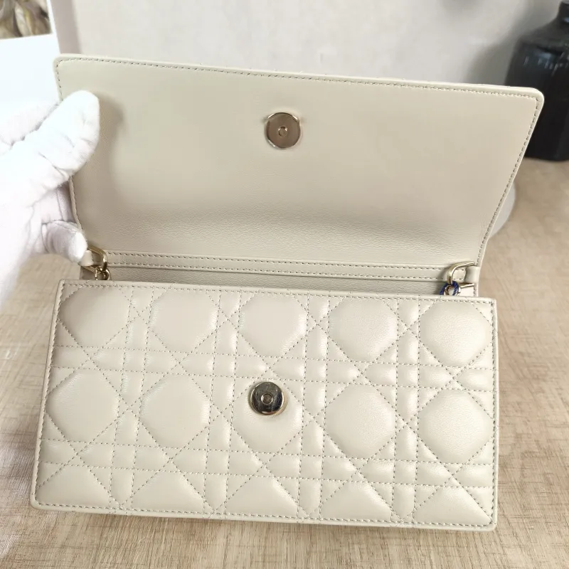 DIOR Shoulder Bag My Chain Bag Taupe Lambskin 21 × 3.5 × 11.5 cm — detail view 6 of 13