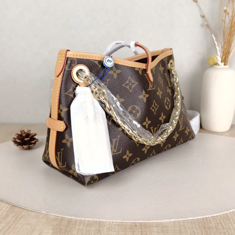 Louis Vuitton Crossbody Bag Carryall BB Monogram PVCBB26 × 10 × 17 cm — cover view 3 of 5