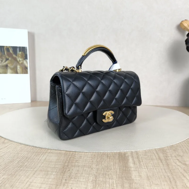 Chanel Crossbody Bag mini Black Lambskin mini20 × 6 × 12 cm — cover view 2 of 5