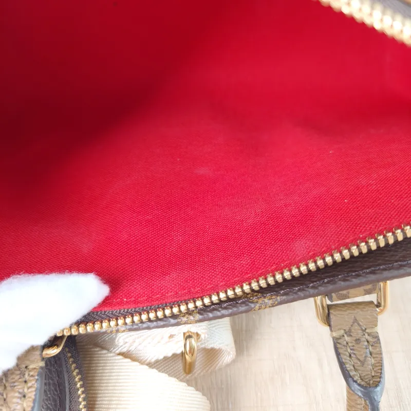 Louis Vuitton Crossbody Bag Onthego East West Monogram PVC Small25 × 10 × 13 cm — detail view 4 of 12