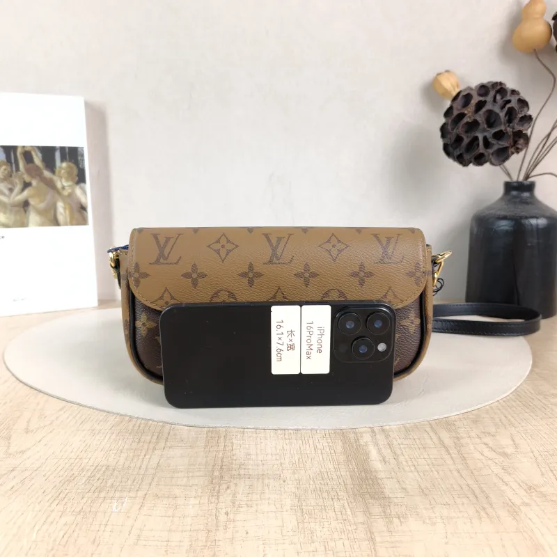 Louis Vuitton Crossbody Bag IVY Monogram PVC Small23.5 × 4.3 × 12 cm — cover view 3 of 5
