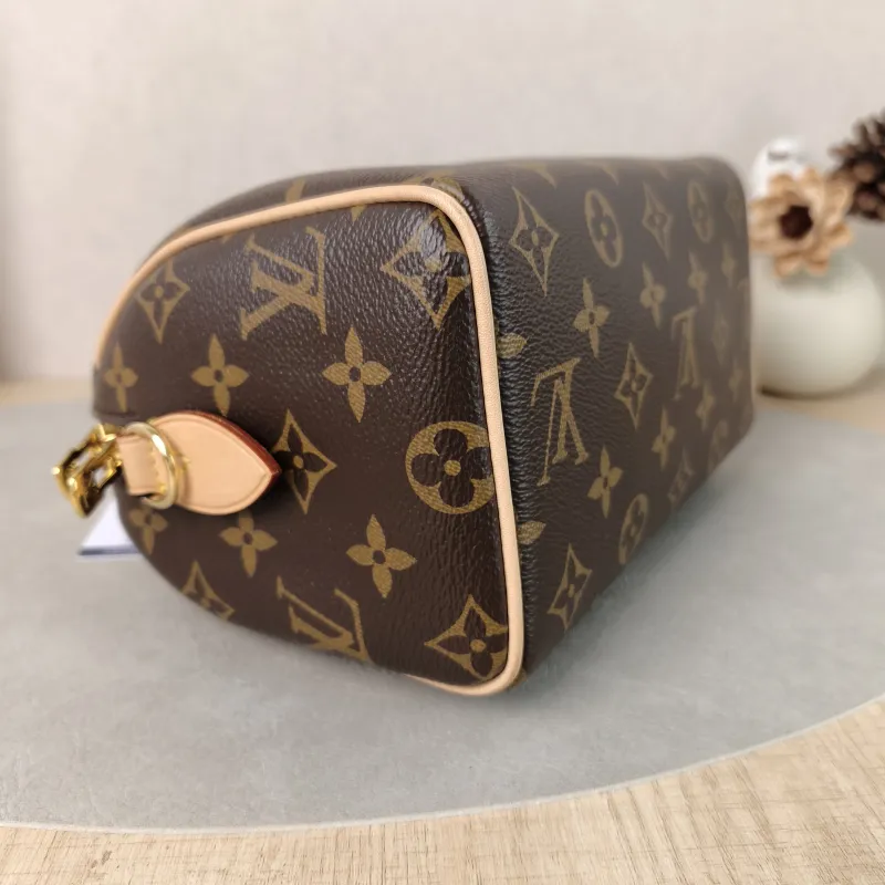 Louis Vuitton Crossbody Bag Speedy20 Shoulder Strap PVC Small20.5 × 12 × 13.5 cm — detail view 12 of 13