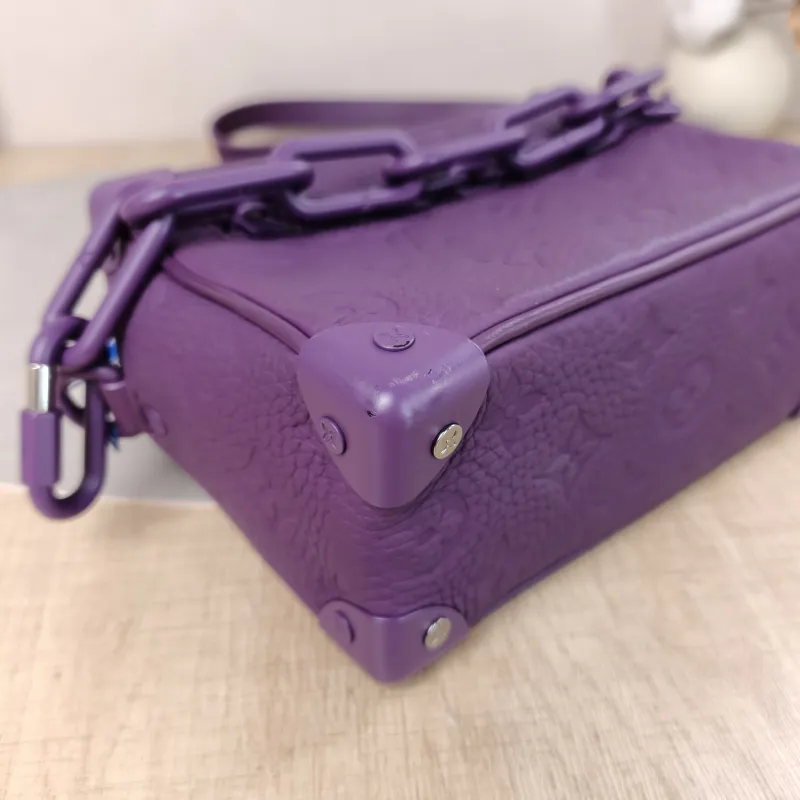 Louis Vuitton Crossbody Bag SOFT TRUNK Box Calfskinmini 18.5 × 8 × 13 cm — detail view 11 of 15