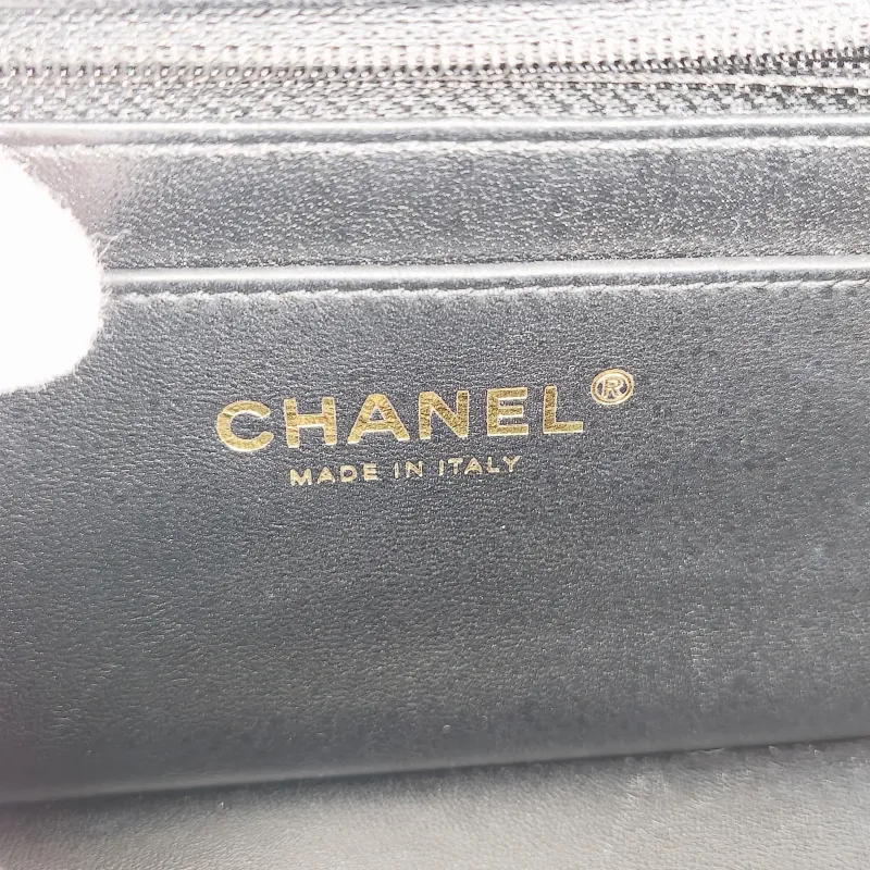 Chanel Crossbody Bag mini Black SL ambskin mini 18 × 7 × 12 cm — detail view 14 of 15